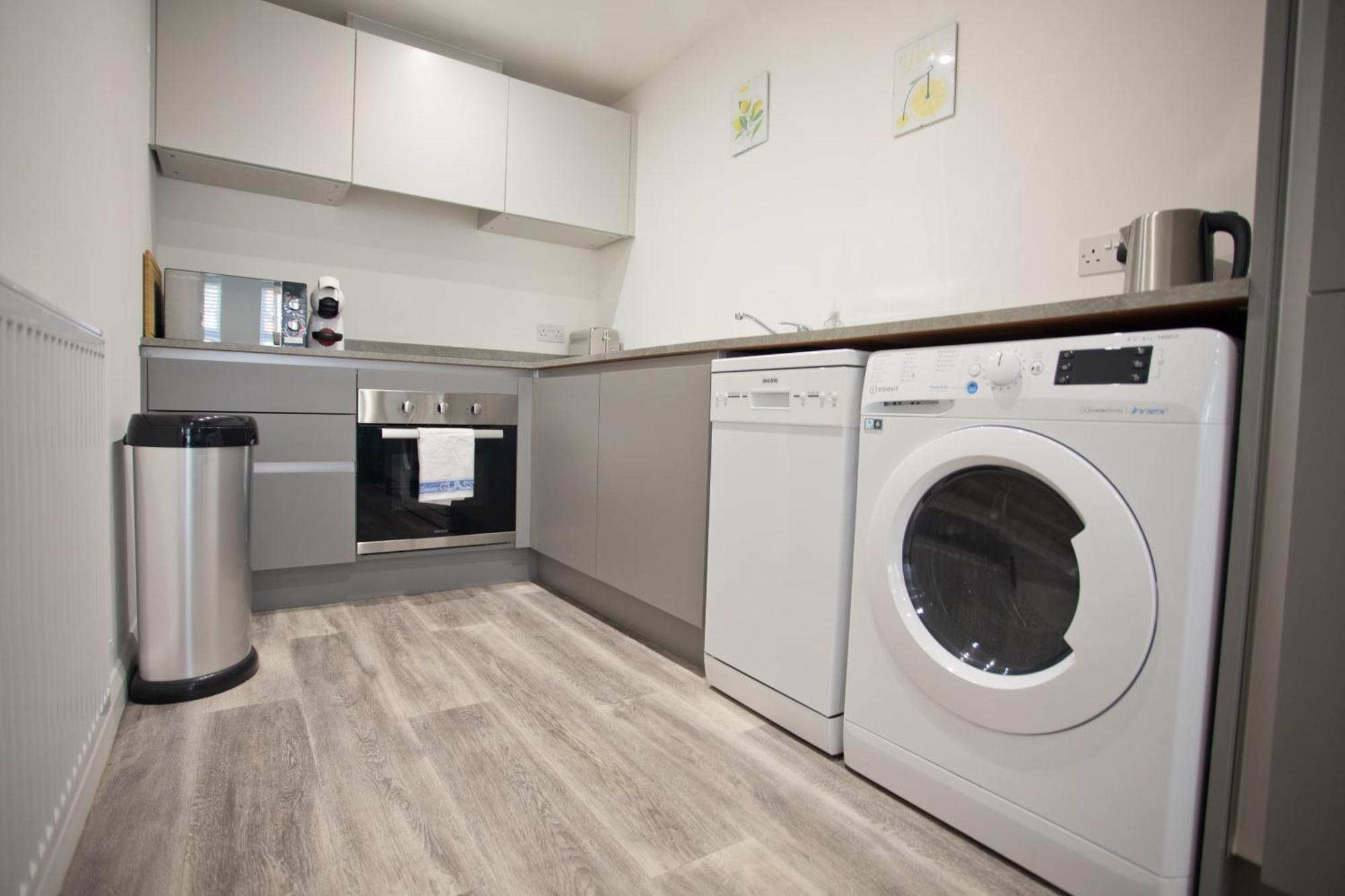 Sea Air - 2 Bedrooms - Parking - Mins To Beach Bournemouth Luaran gambar
